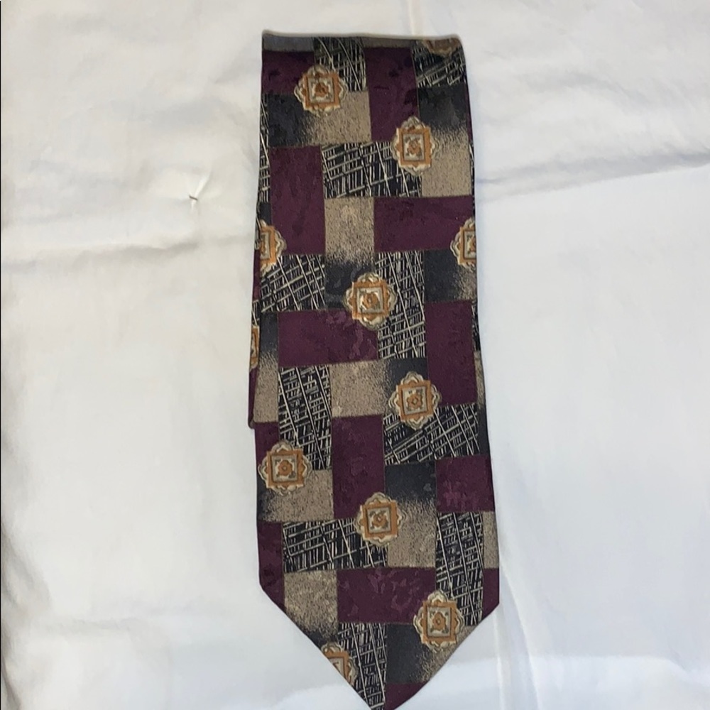 Tom James silk tie